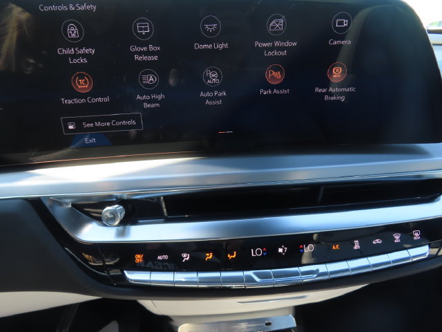 Certified 2026 Cadillac Lyriq Premium Luxury w/ LPO, Floor Liner Package AWD/4WD image 31