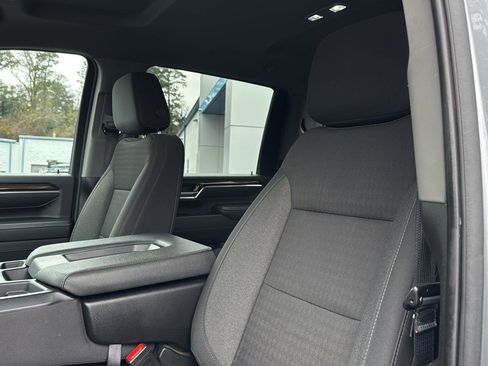 Used 2024 Chevrolet Silverado 2500 LT image 26