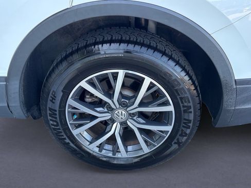 Used 2021 Volkswagen Tiguan S FWD image 9