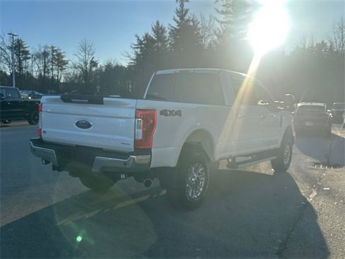 Used 2017 Ford F250 Lariat w/ Chrome Package image 5