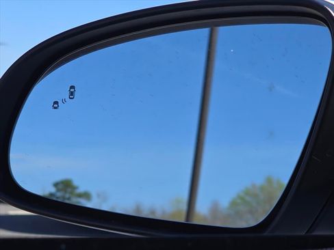 Used 2023 Hyundai Kona SEL w/ Convenience Package image 10