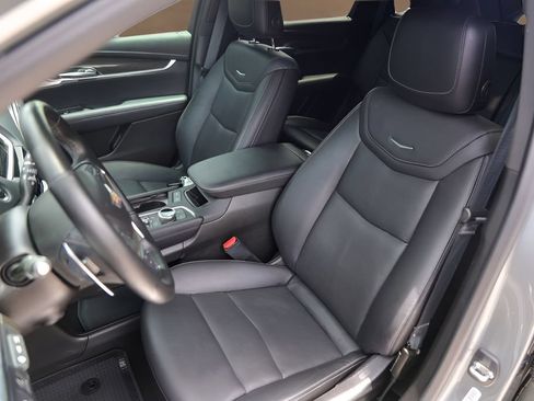 Certified 2023 Cadillac XT5 Sportv w/ Technology Package AWD/4WD image 7