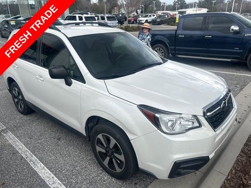 Used 2017 Subaru Forester 2.5i w/ Alloy Wheel Package image 3