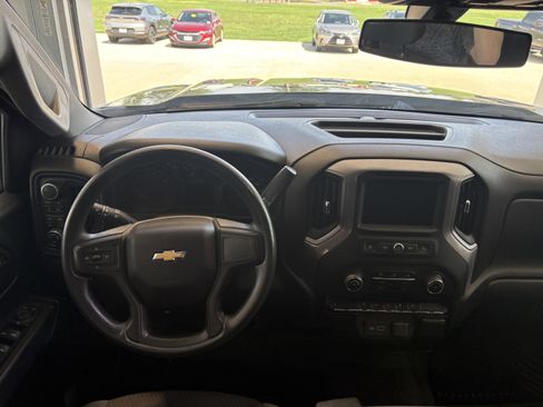 Used 2021 Chevrolet Silverado 1500 Custom image 11