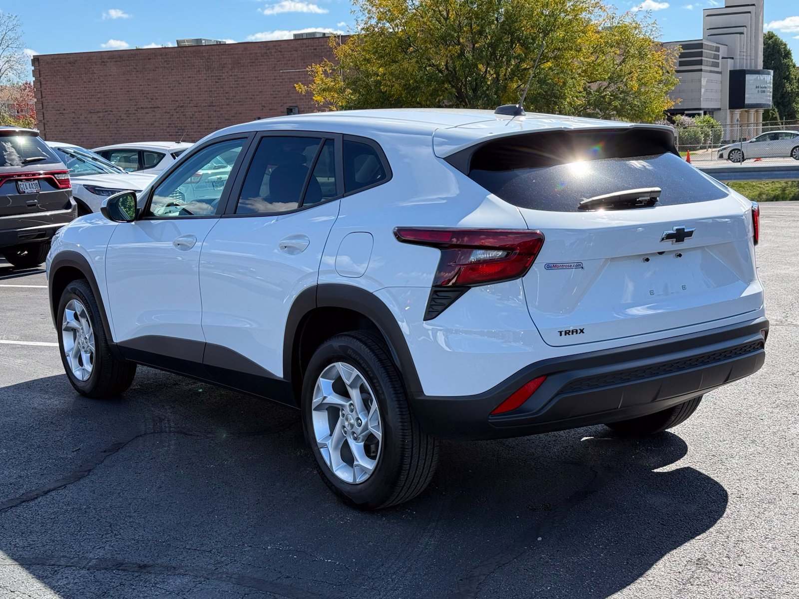 Used 2025 Chevrolet Trax LS w/ LS Convenience Package FWD image 6