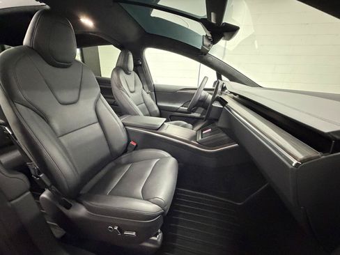 Used 2024 Tesla Model X AWD/4WD image 18