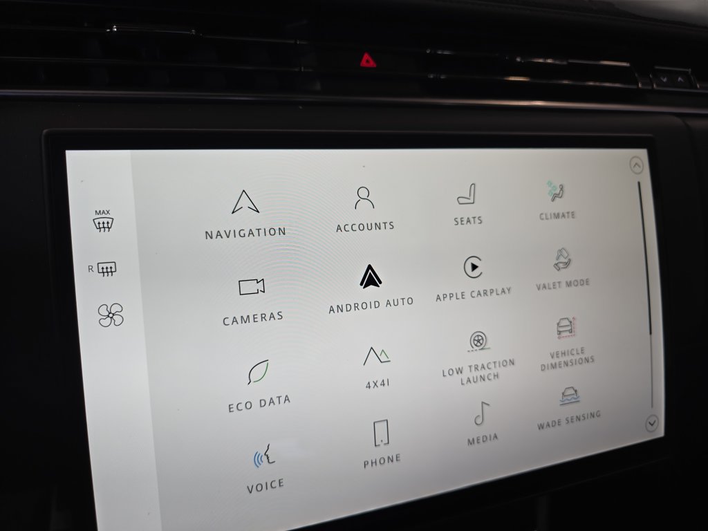 Certified 2025 Land Rover Range Rover Long Wheelbase SE AWD/4WD image 25