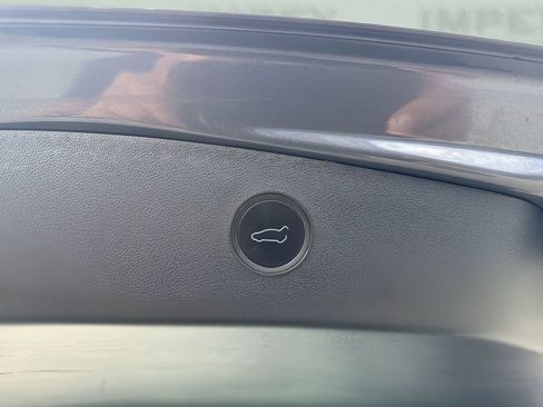 Used 2023 Tesla Model 3 Standard Range image 32