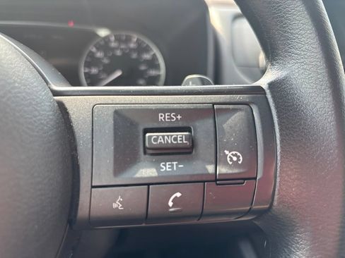 Used 2021 Nissan Rogue S AWD/4WD image 21