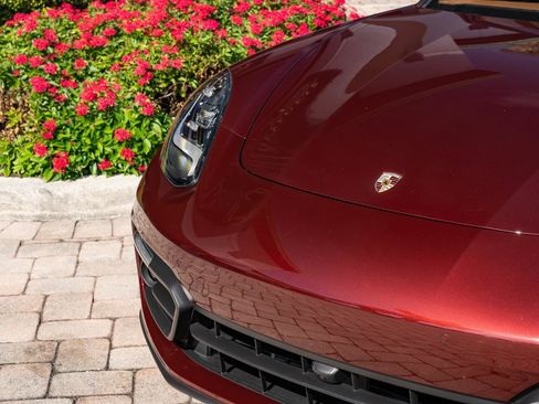 Used 2023 Porsche Panamera 4 image 16