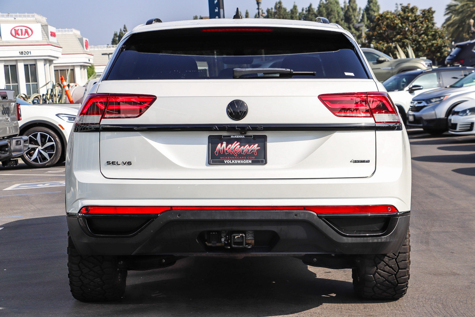 Used 2023 Volkswagen Atlas Cross Sport SEL AWD/4WD image 7