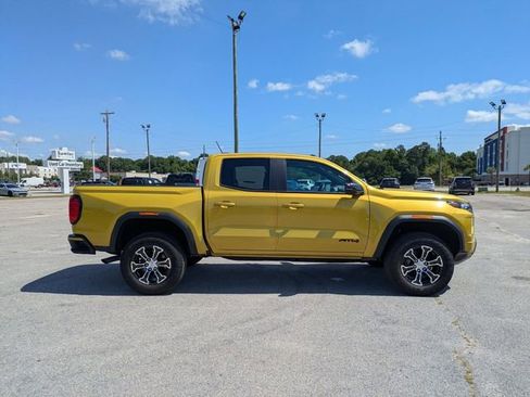 Used 2023 GMC Canyon AT4 w/ AT4 Premium Package AWD/4WD image 2
