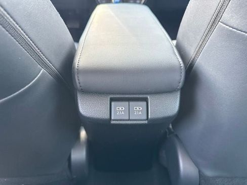 Used 2019 Toyota Prius Limited FWD image 16