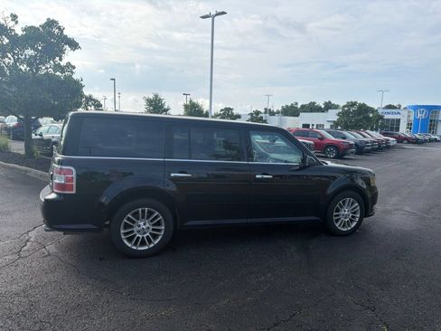 Used 2019 Ford Flex SEL w/ Equipment Group 202A AWD/4WD image 12