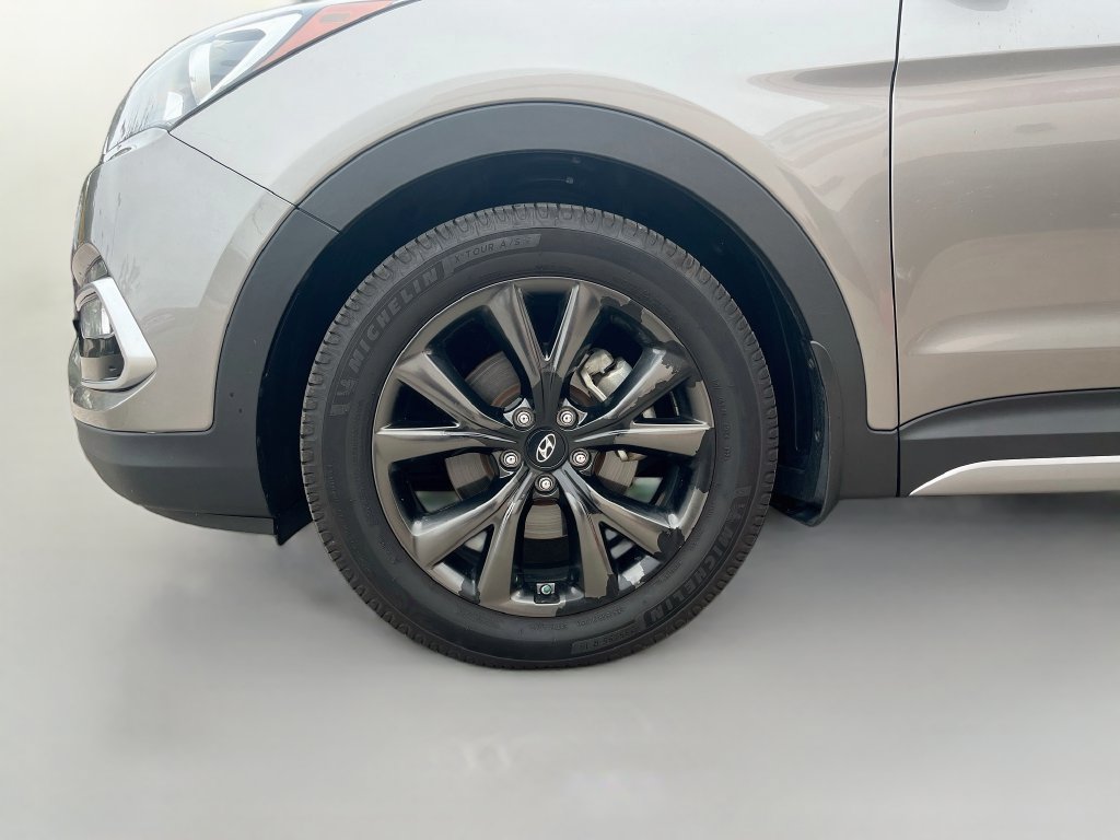 Used 2018 Hyundai Santa Fe Sport AWD/4WD image 32