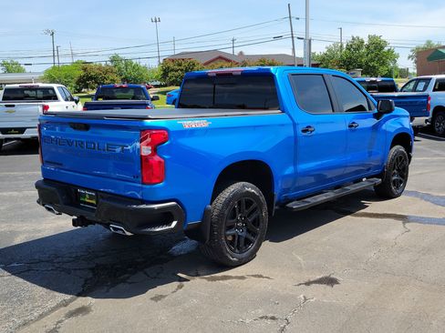 Used 2025 Chevrolet Silverado 1500 LT Trail Boss w/ Convenience Package II AWD/4WD image 4