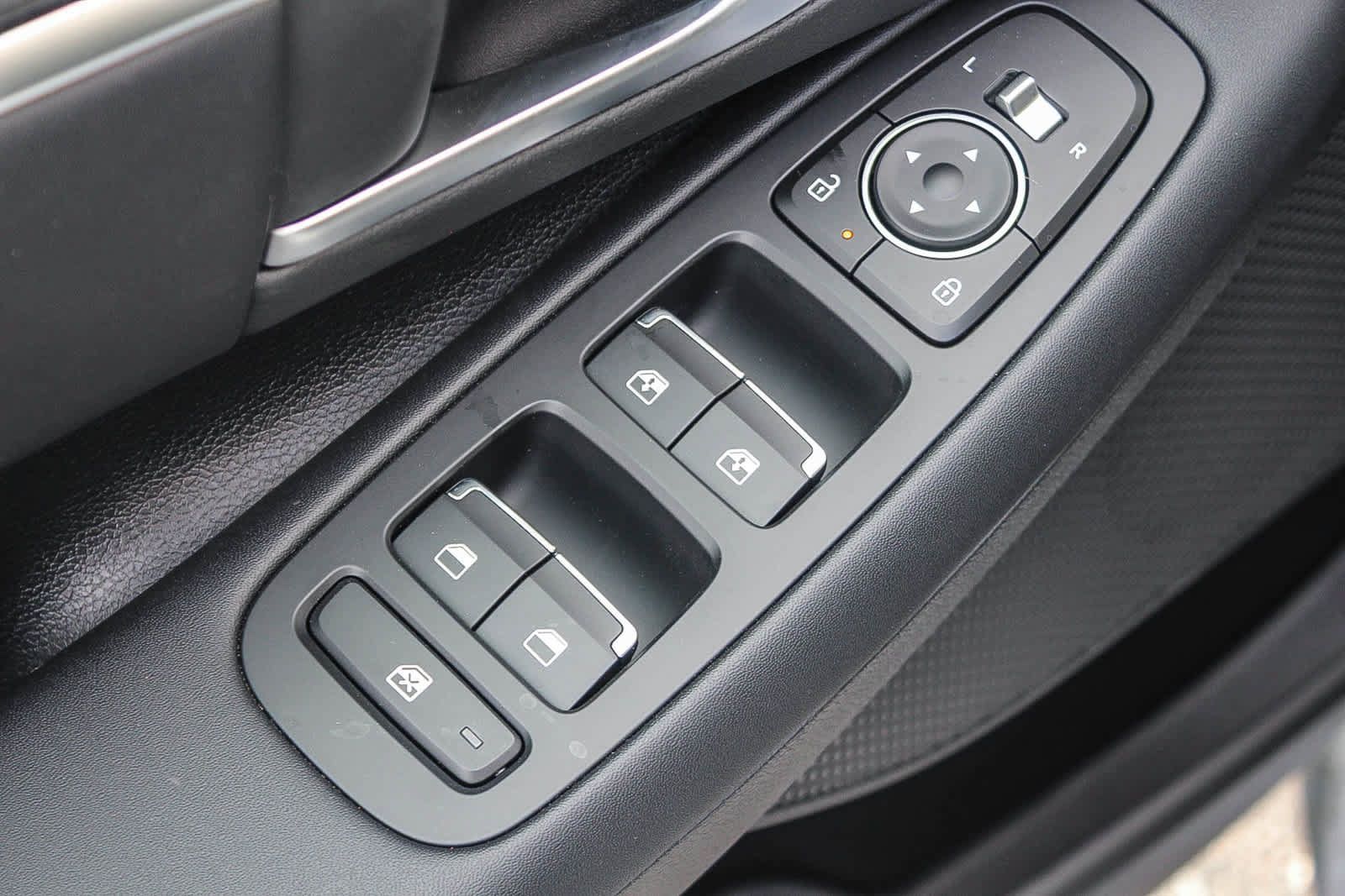 Certified 2026 Hyundai Sonata SEL FWD image 27