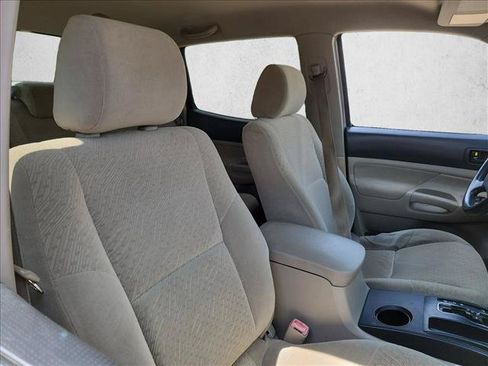 Used 2006 Toyota Tacoma PreRunner RWD image 11