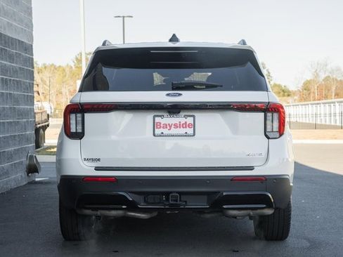 Used 2025 Ford Explorer ST-Line w/ ST-Line Street Pack image 6