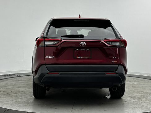 Used 2022 Toyota RAV4 LE image 6
