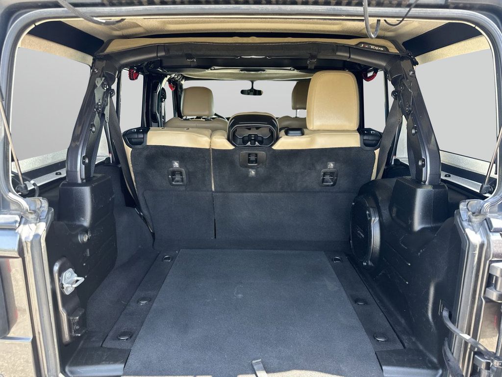 Used 2018 Jeep Wrangler Unlimited Rubicon w/ Dual Top Group AWD/4WD image 33