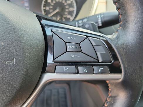 Used 2020 Nissan Altima 2.5 SR w/ Premium Package FWD image 18