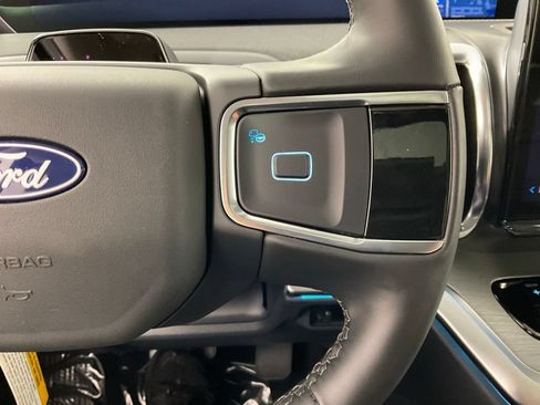New 2027 Ford Expedition Platinum w/ Driver's Package AWD/4WD image 27