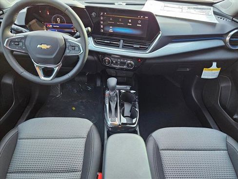 New 2026 Chevrolet Trax LT w/ LT Convenience Package image 14
