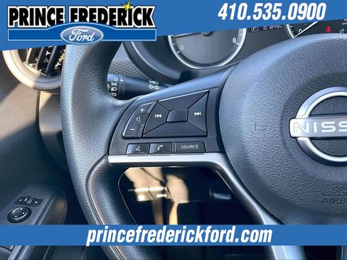 Used 2022 Nissan Kicks S image 17