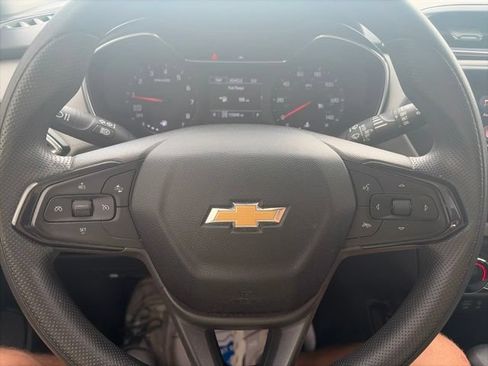 Used 2021 Chevrolet TrailBlazer LT AWD/4WD image 21