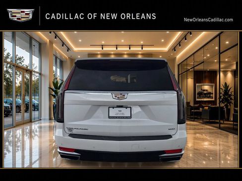 Used 2024 Cadillac Escalade Premium Luxury w/ Performance Package AWD/4WD image 4