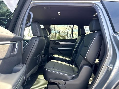 New 2026 Buick Enclave Preferred w/ LPO, Floor Liner Package FWD image 8