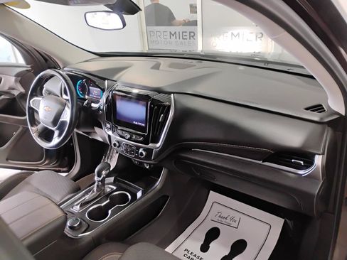 Used 2021 Chevrolet Traverse LT FWD image 88