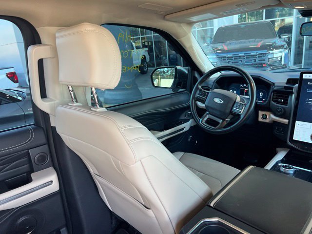Used 2024 Ford Expedition Max Platinum AWD/4WD image 8