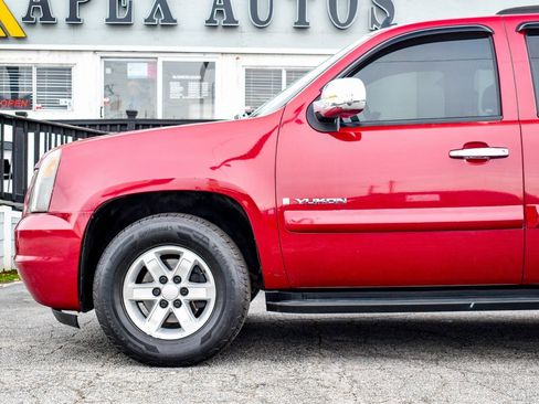 Used 2007 GMC Yukon SLT w/ SLT Preferred Equipment Group image 31