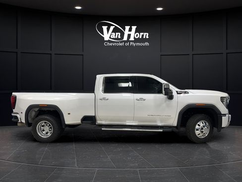 Used 2024 GMC Sierra 3500 Denali w/ Denali Reserve Package AWD/4WD image 8