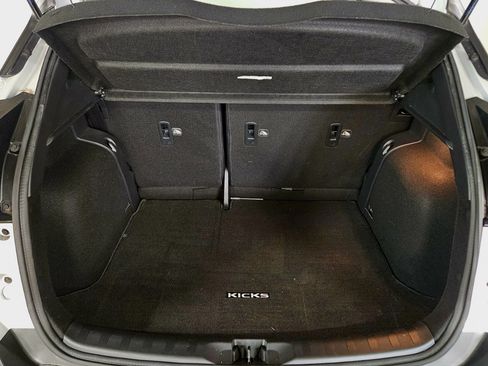 Used 2018 Nissan Kicks SV w/ Exterior Package image 28