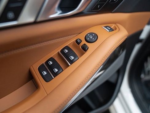 Used 2023 BMW X5 sDrive40i w/ Executive Package image 27