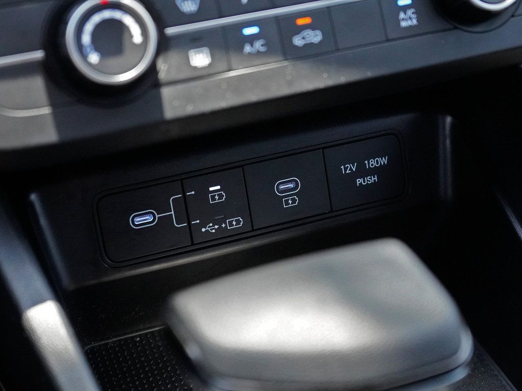 Used 2026 Hyundai Santa Cruz SE FWD image 20