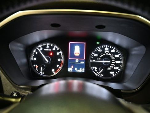 Used 2024 Subaru Ascent Premium w/ Convenience Package image 34