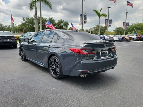 Used 2025 Toyota Camry XSE FWD image 9