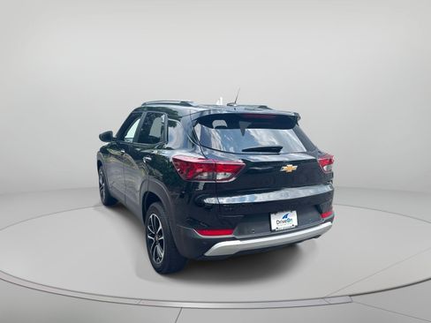 Used 2024 Chevrolet TrailBlazer LT w/ Convenience Package AWD/4WD image 4