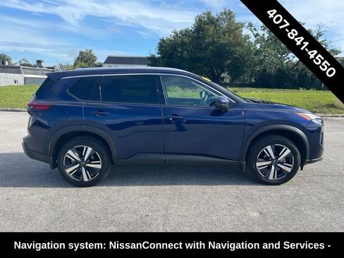 Used 2024 Nissan Rogue SL AWD/4WD image 2