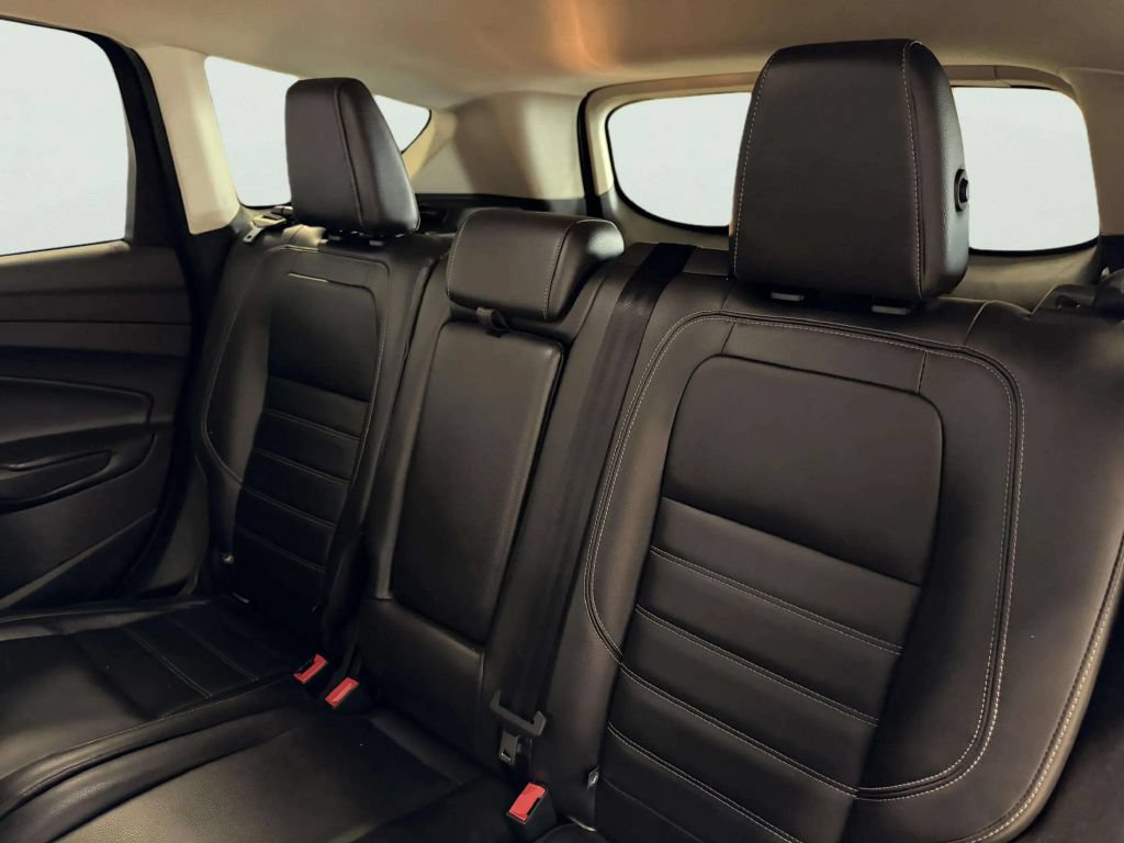 Used 2017 Ford Escape SE w/ SE Leather Comfort Package FWD image 19