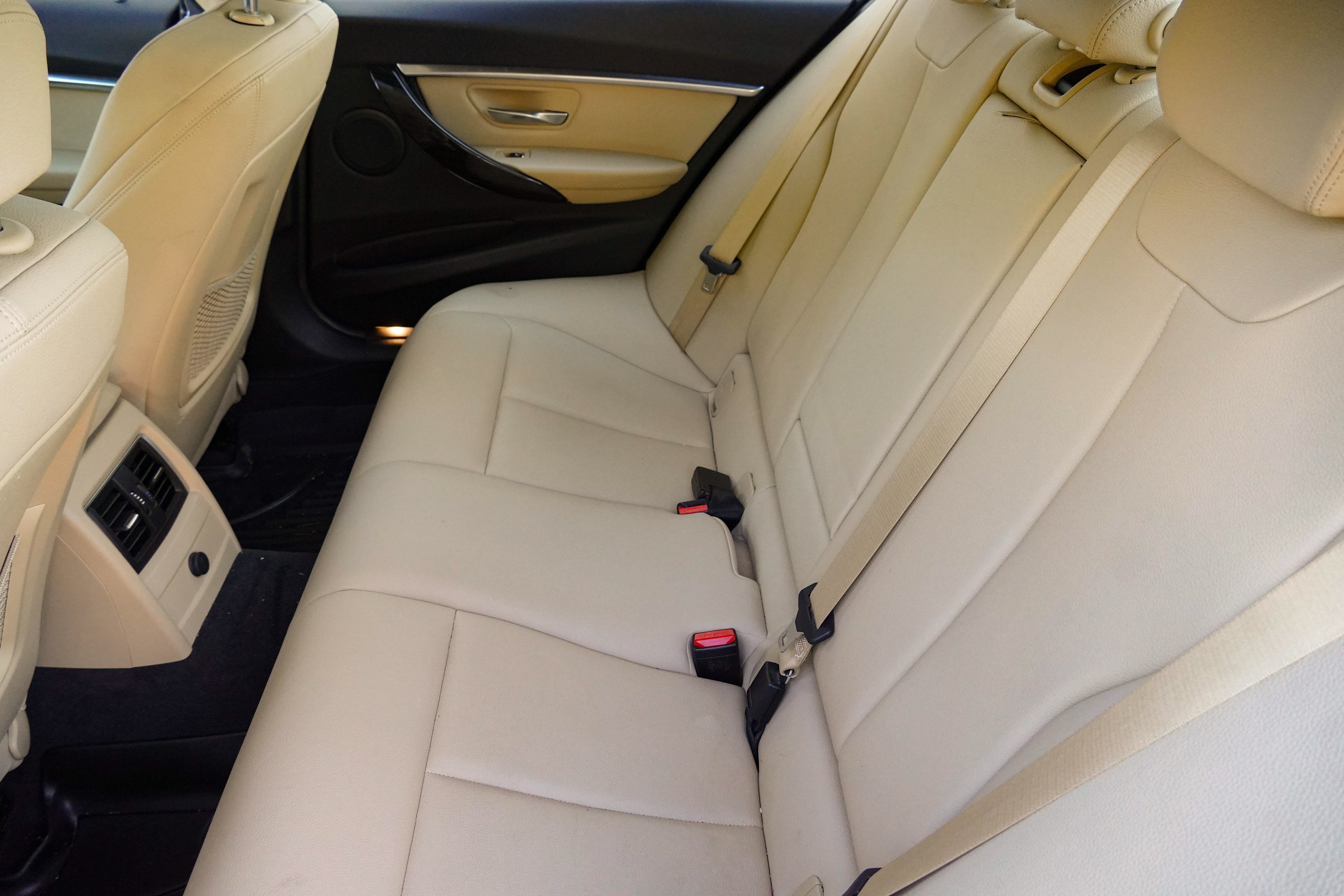 Used 2017 BMW 330i xDrive Sedan AWD/4WD image 33