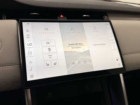 New 2025 Land Rover Discovery Sport Dynamic SE image 23