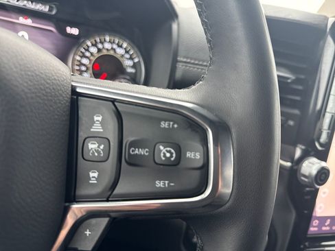 Used 2025 RAM 1500 Laramie image 27