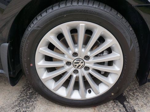 Used 2017 Volkswagen Passat 1.8T SE w/ SE Lighting Package FWD image 13