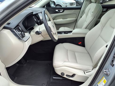 Certified 2024 Volvo XC60 B5 Plus w/ Protection Package Premier AWD/4WD image 22