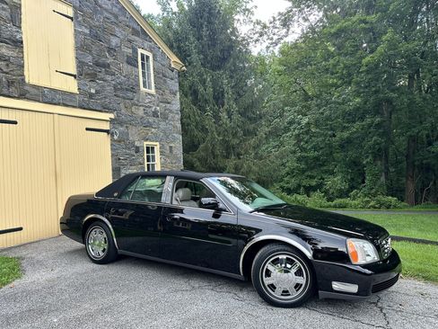 Used 2005 Cadillac De Ville w/ Limited Edition Package FWD image 33